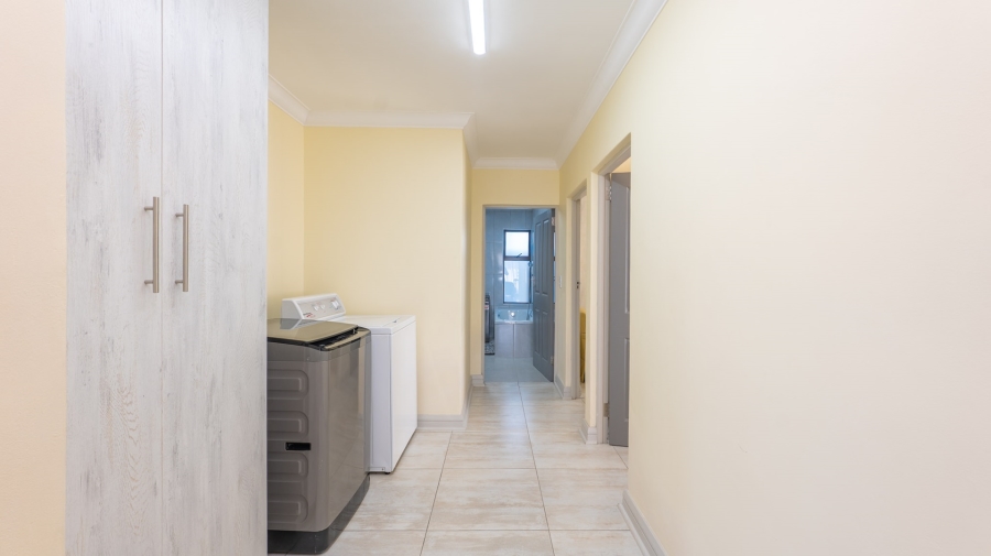 12 Bedroom Property for Sale in Agulhas Western Cape